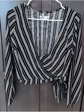 Hollister Black and White Striped set